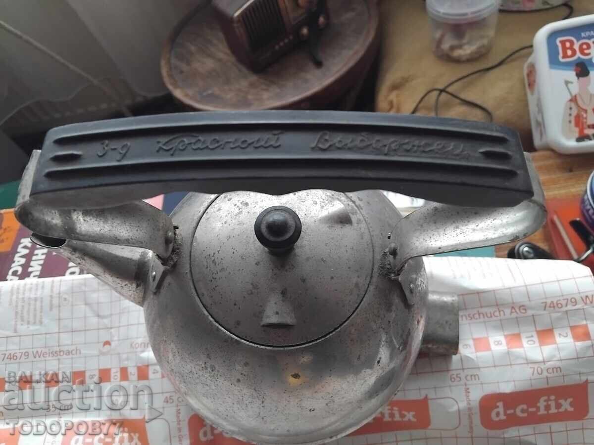 Παράδοση Ρωσικό ηλεκτρικό βραστήρα