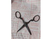 Παλιό σφυρήλατο ψαλίδι