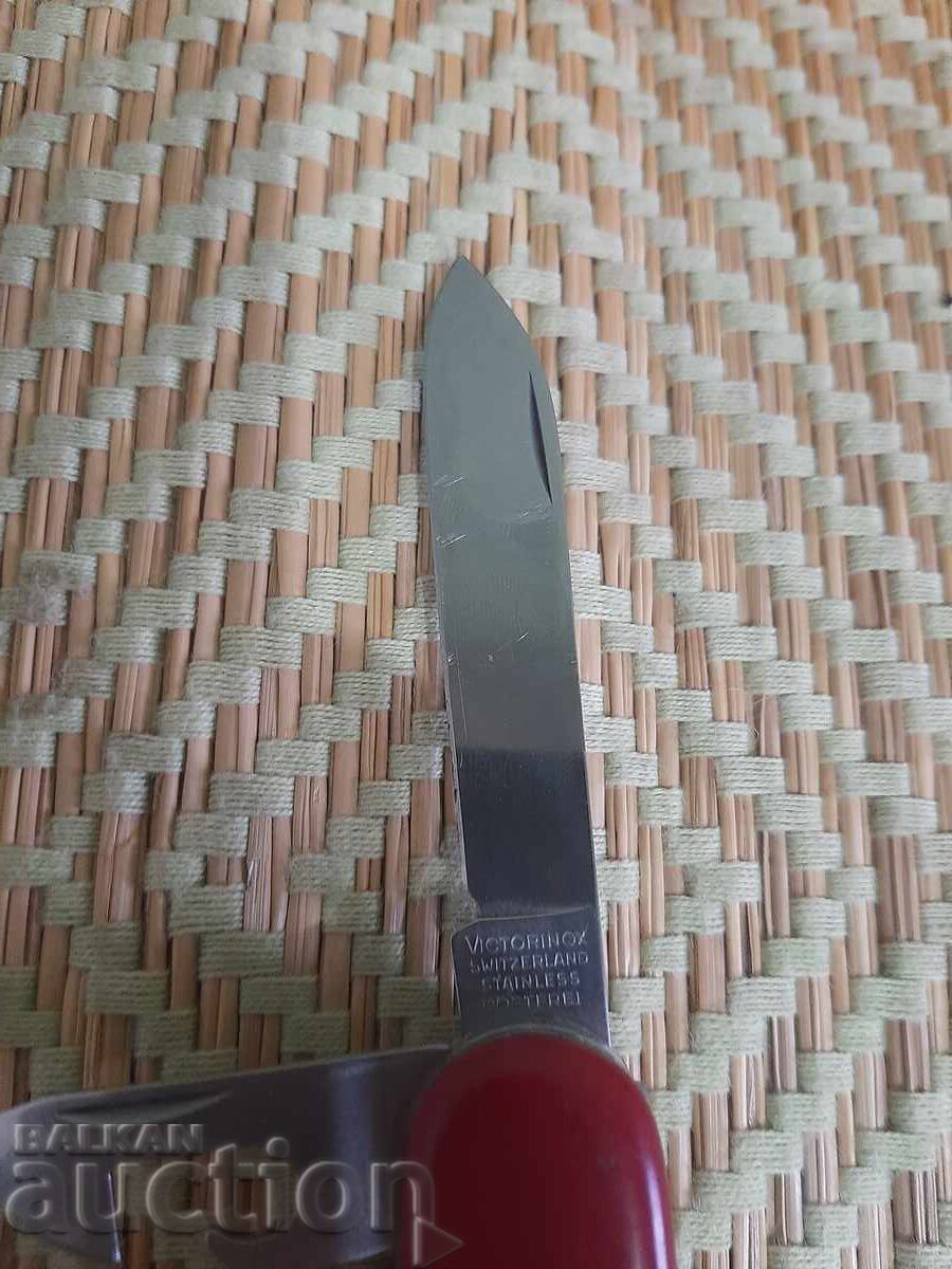 Γνήσιο ελβετικό μαχαίρι Victorinox (βικτορίνοξ) με τιμή 40.00 BGN | € 20.45