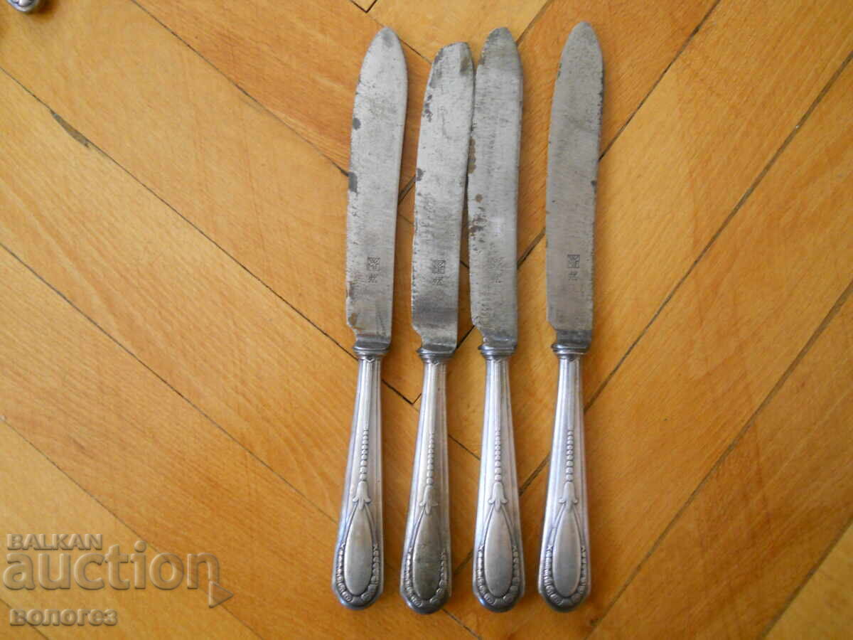 Set de cuțite vechi argintate "WMF Zwilling" cu preț 40.00 BGN | € 20.45