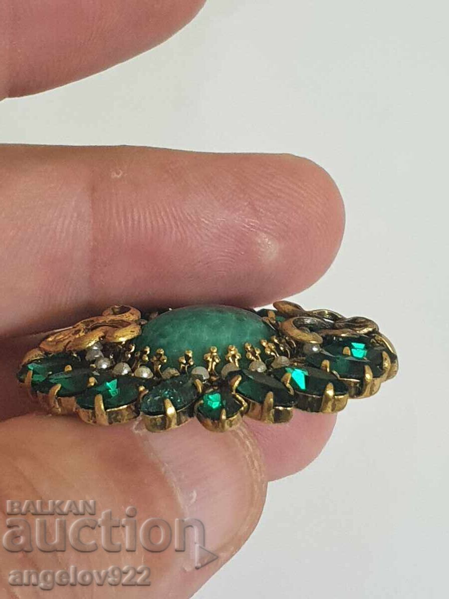 Delivery of Vintage brooch!!!