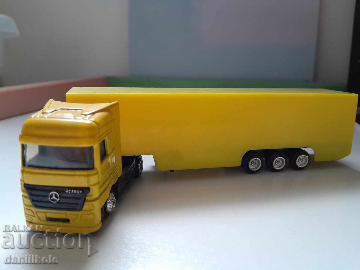 *$*Y*$* МЕТАЛЕН МОДЕЛ MERCEDES ACTROS РЕКЛАМЕН *$*Y*$* с цена 17.41 лв. | € 8.90