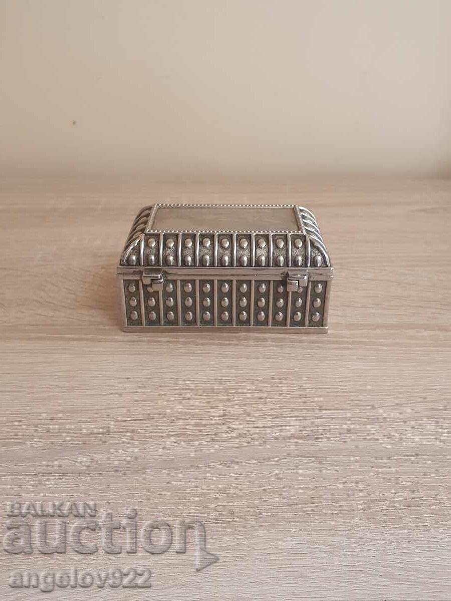 Παράδοση Όμορφο μεταλλικό κουτί κοσμημάτων!!!