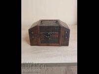 Vintage wooden jewelry box!!!