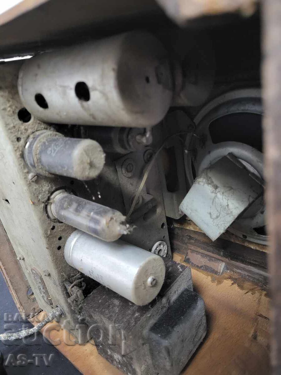 Crosley Tube Radio - 6