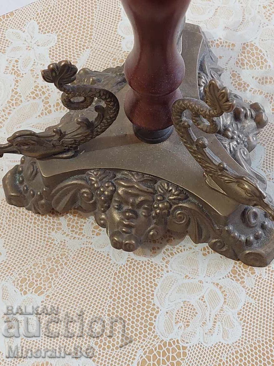 Vechi scrumieră mare cu preț € 31.21 | 61.04 BGN