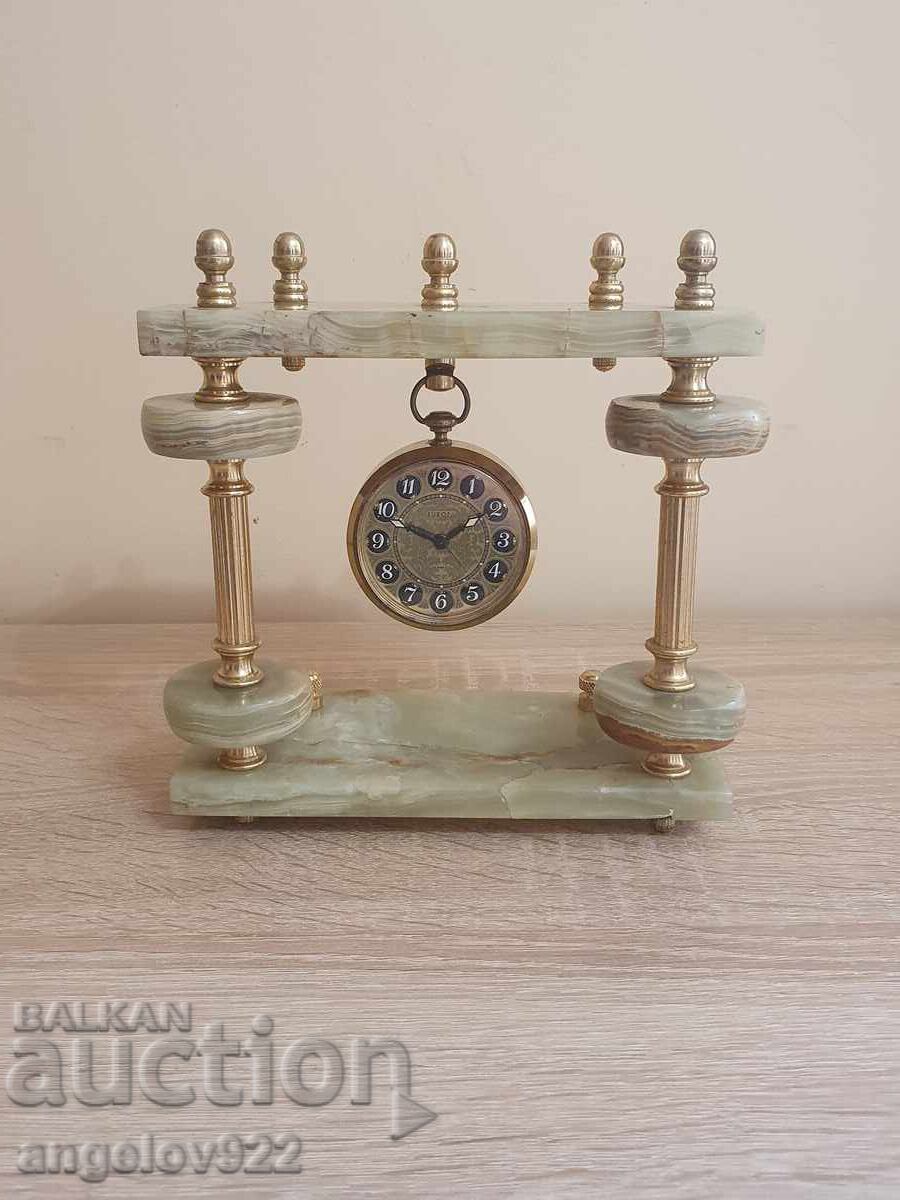 Beautiful onyx and bronze desk clock!!!