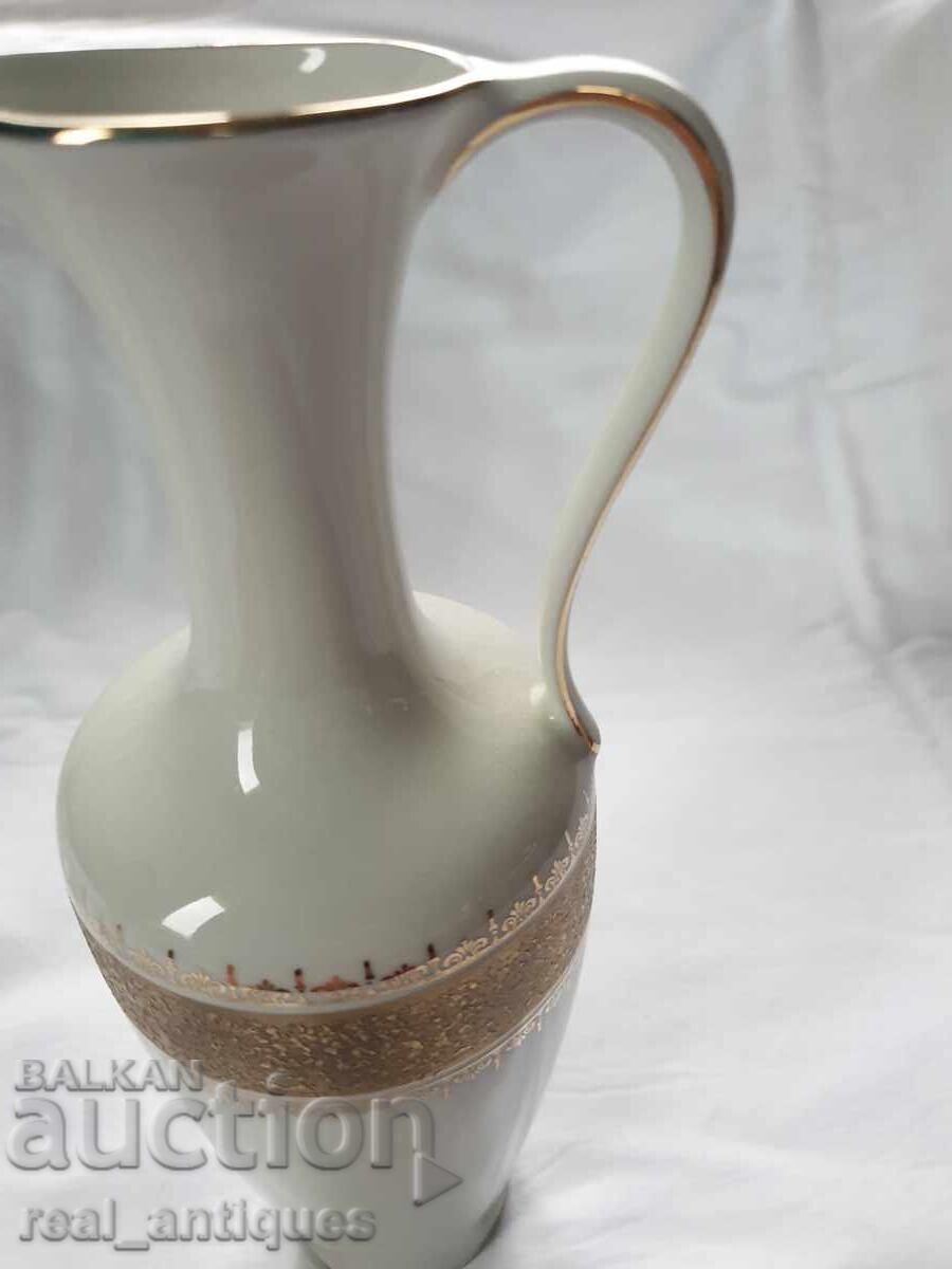 Vază din porțelan - cană cu preț 37.00 BGN | € 18.92