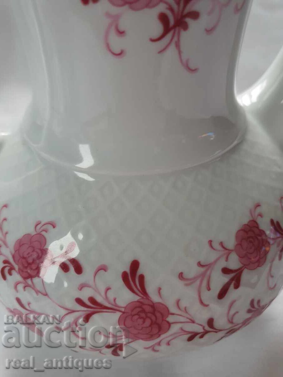 Порцеланов чайник с цена 21.00 лв. | € 10.74