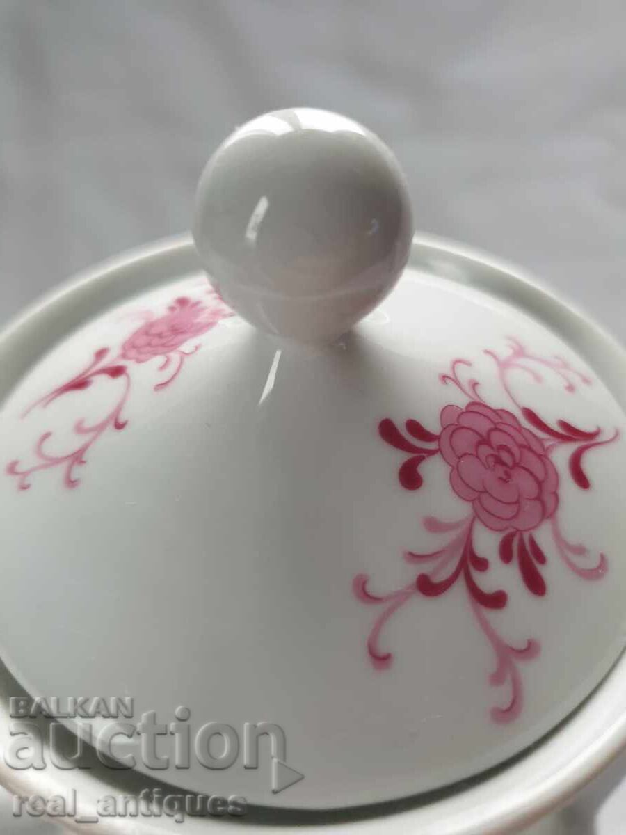 Доставка на Порцеланов чайник