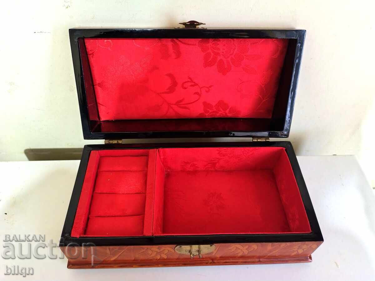 Прекрасна Дървена Кутия За Бижута,Дранкулки - 5 Прекрасна Дървена Кутия За Бижута,Дранкулки - 5