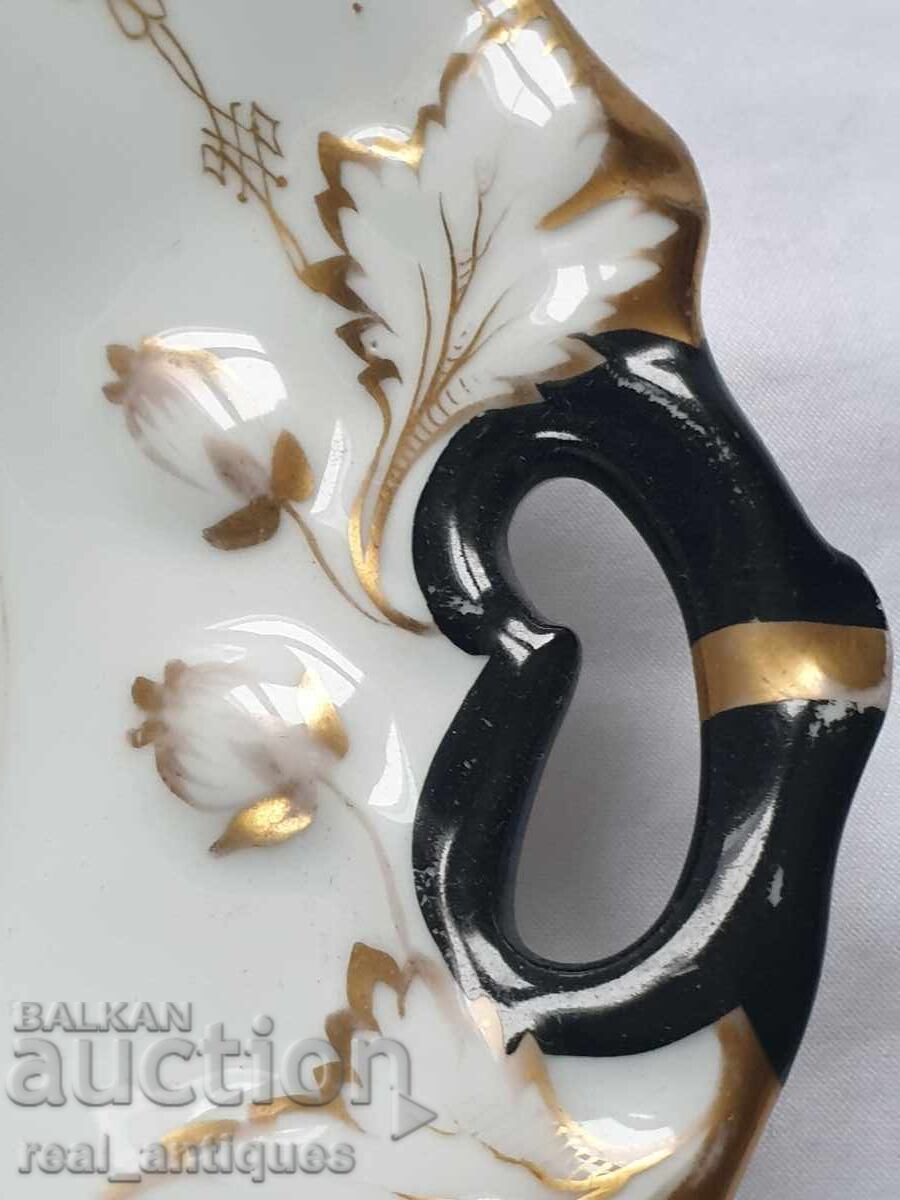 Доставка на Порцеланова чиния KPM Доставка на Порцеланова чиния KPM