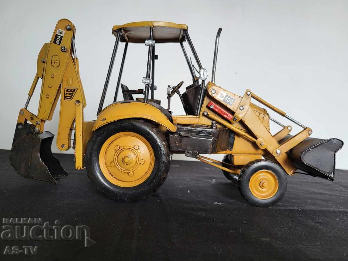 Metal excavator with price 130.00 BGN | € 66.47