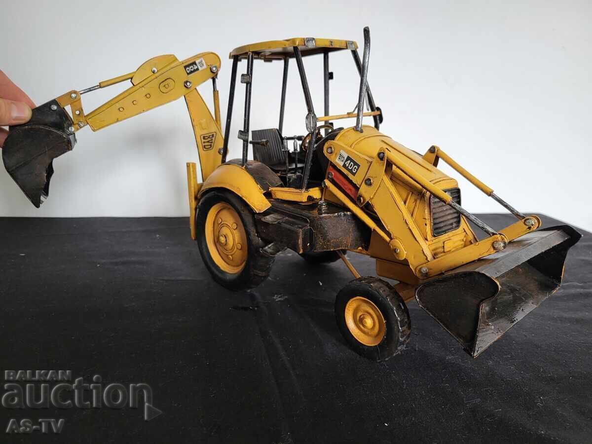 Metal excavator Metal excavator