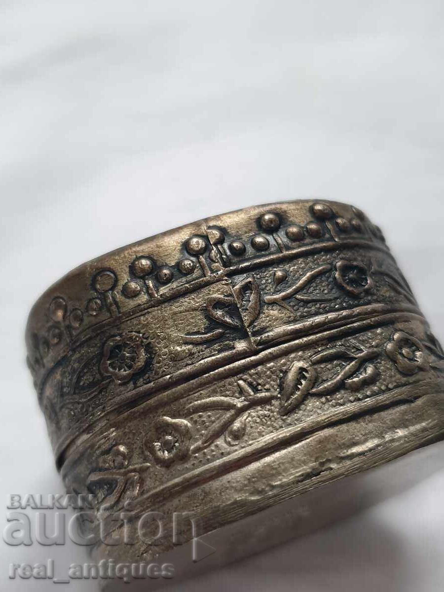 Licitație Cutie placata cu argint Licitație Cutie placata cu argint