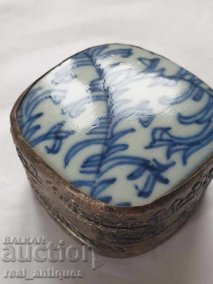 Cutie placata cu argint Cutie placata cu argint