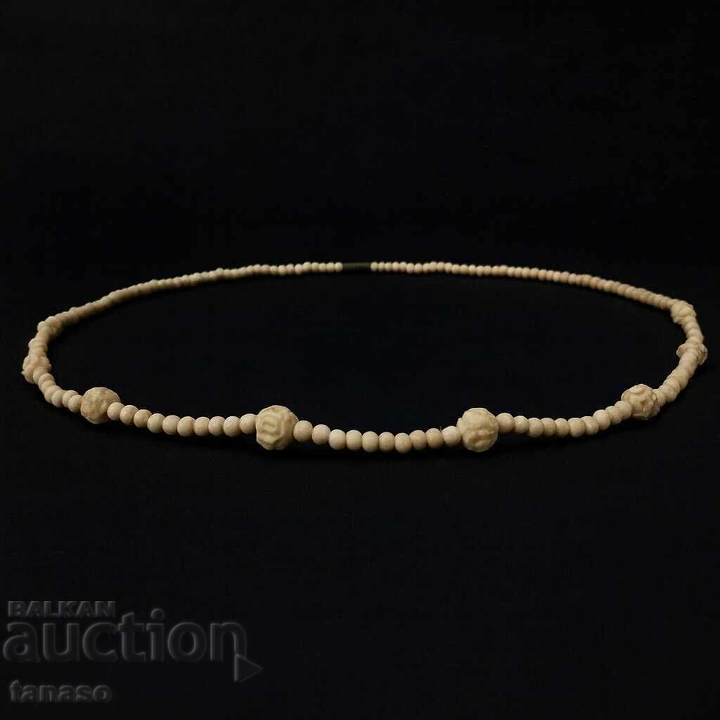 Χειροποίητο σκαλιστό παλιό κολιέ από ελεφαντόδοντο Χειροποίητο σκαλιστό παλιό κολιέ από ελεφαντόδοντο