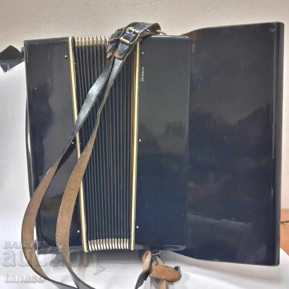 Weltmeister Student Accordion - 12 Bass - 5