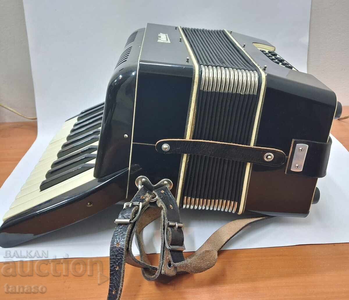 Weltmeister Student Accordion - 12 Bass - 7