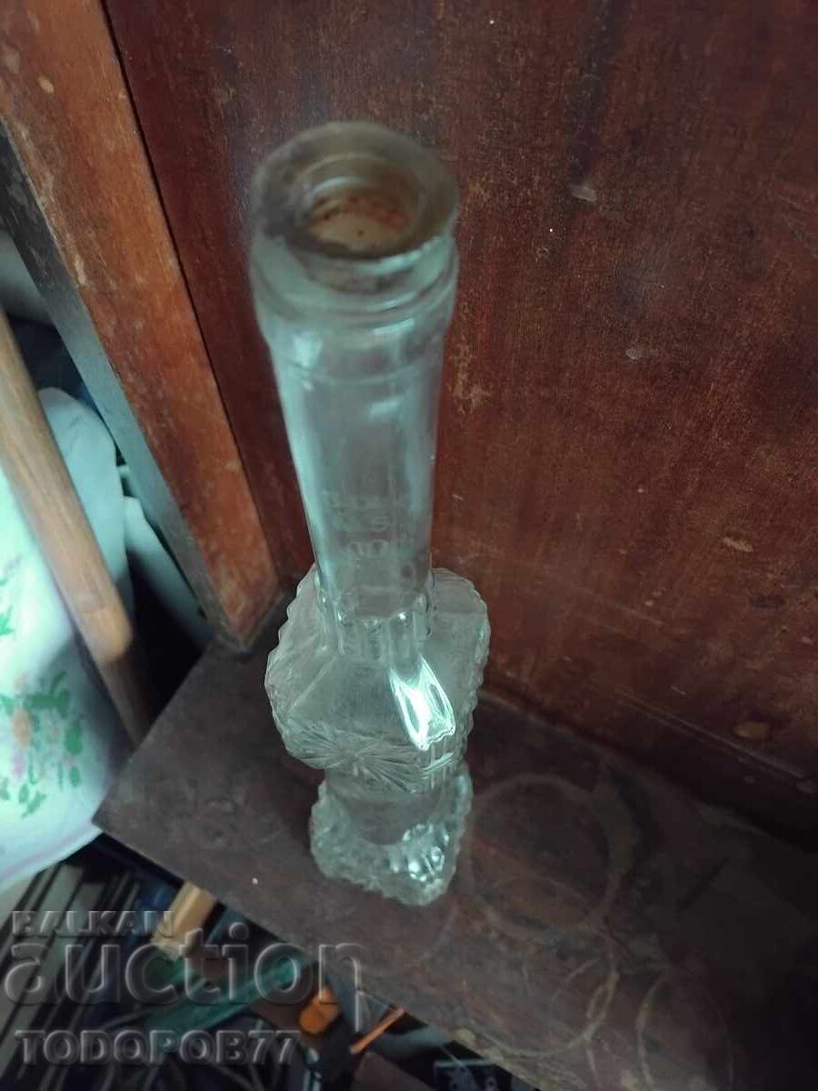 Ενδιαφέρον παλιό γυάλινο μπουκάλι με τιμή 10.00 BGN | € 5.11 Ενδιαφέρον παλιό γυάλινο μπουκάλι με τιμή 10.00 BGN | € 5.11