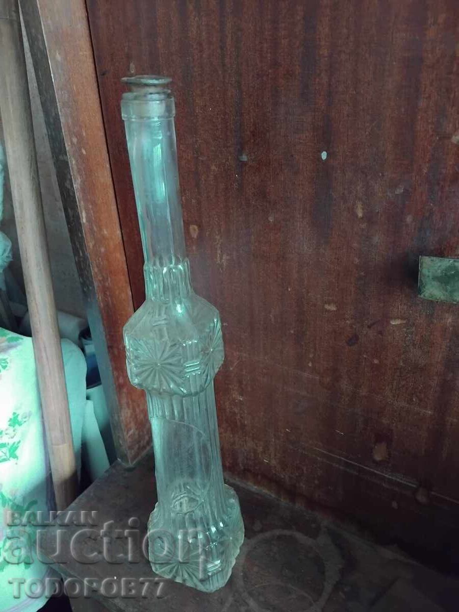 Παράδοση Ενδιαφέρον παλιό γυάλινο μπουκάλι Παράδοση Ενδιαφέρον παλιό γυάλινο μπουκάλι