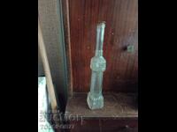 Ενδιαφέρον παλιό γυάλινο μπουκάλι