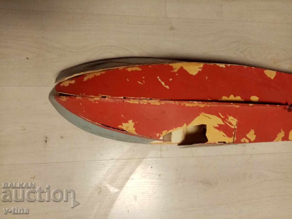 Παλιό σκάφος με κινητήρα παιχνίδι με τιμή 59.99 BGN | € 30.67