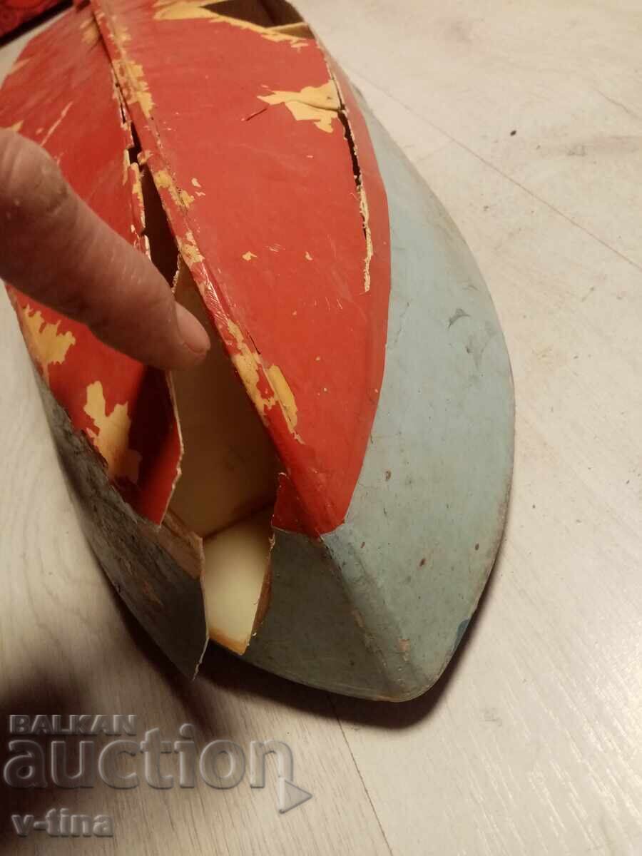 Old boat with engine toy - 6