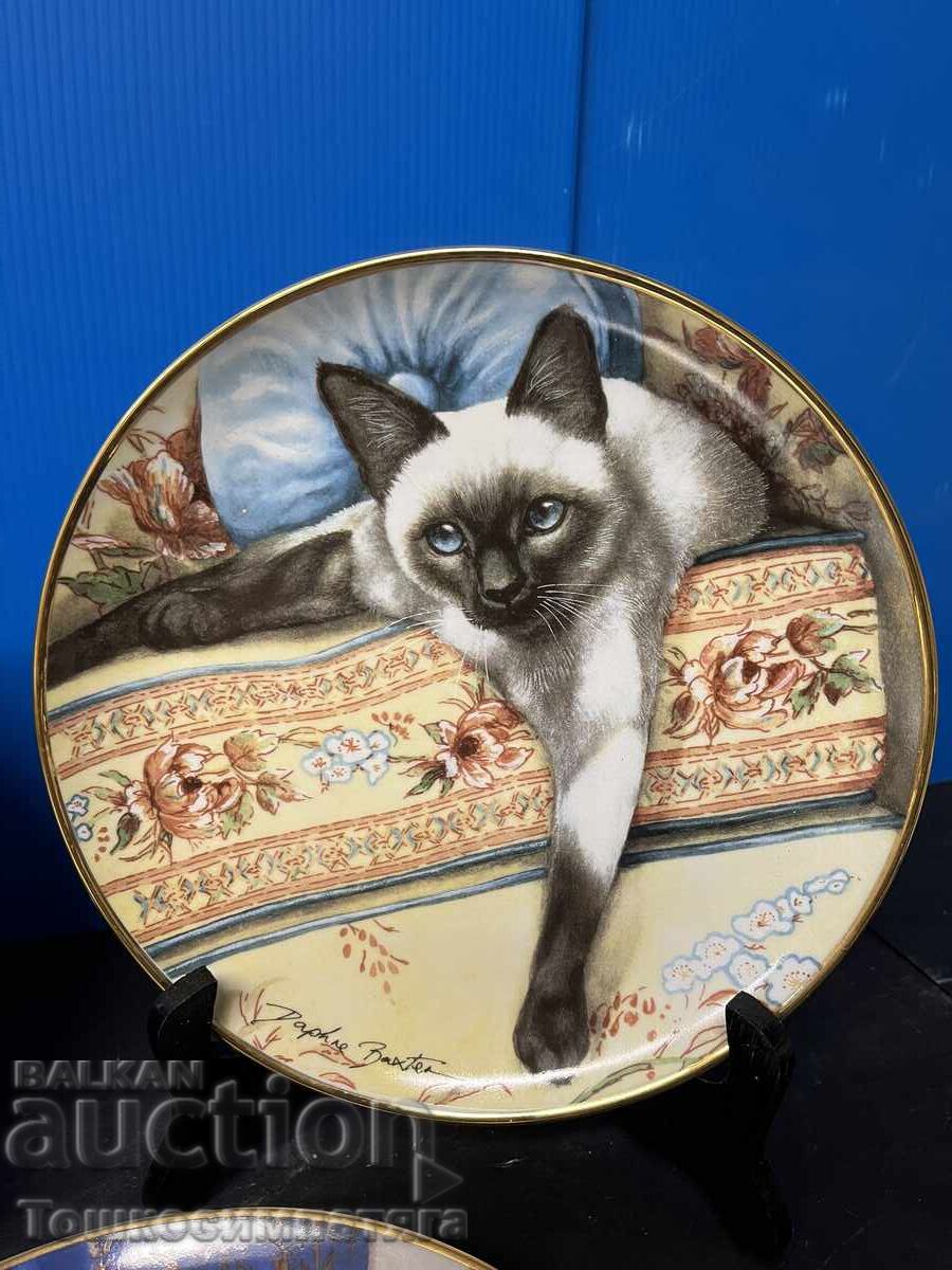 Livrarea Farfurii de porțelan de colecție cu pisici