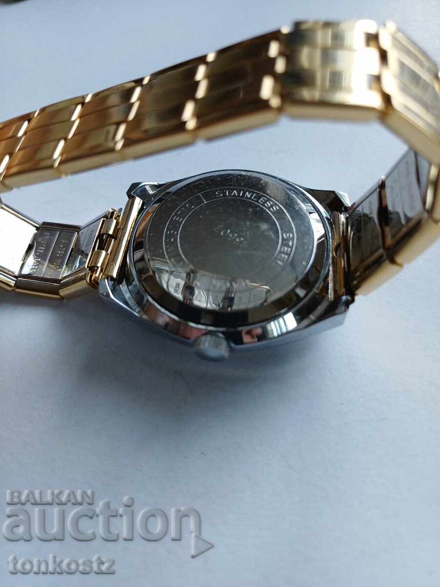 PEARSON чисто нов работи 35мм с цена 55.00 лв. | € 28.12 PEARSON чисто нов работи 35мм с цена 55.00 лв. | € 28.12