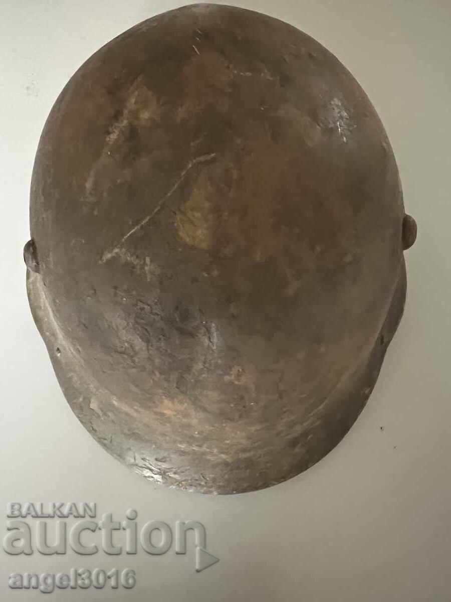 Old military helmet for collection with price 111.00 BGN | € 56.75 Old military helmet for collection with price 111.00 BGN | € 56.75