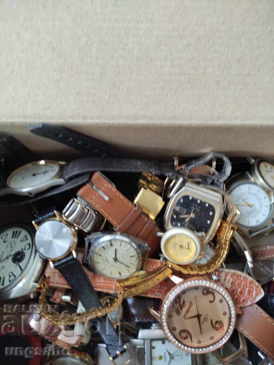 Lot of watch parts. Cases, Bracelets. From 1 St - 7 Lot of watch parts. Cases, Bracelets. From 1 St - 7