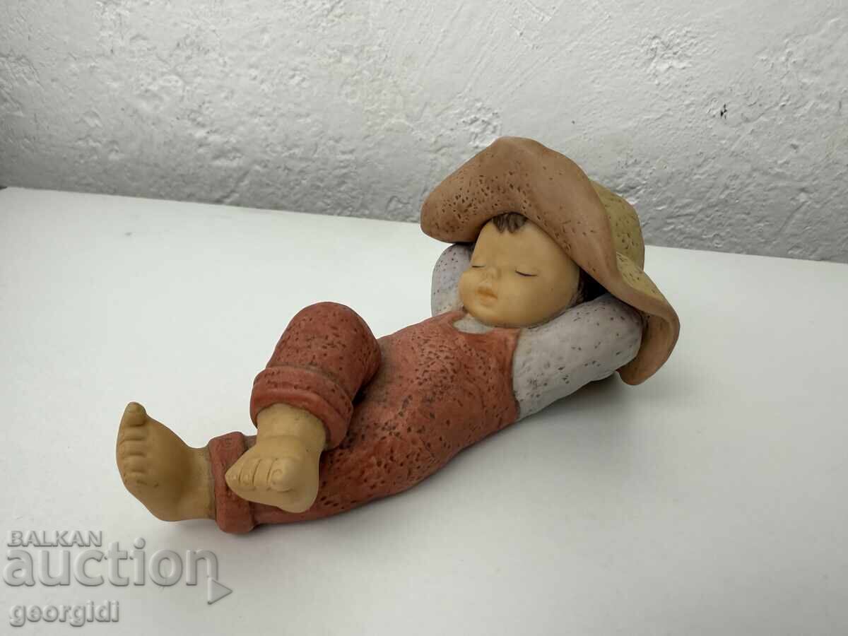 Livrarea Figurină de porțelan Goebel Nina - Marco. Nr. 7627 Livrarea Figurină de porțelan Goebel Nina - Marco. Nr. 7627