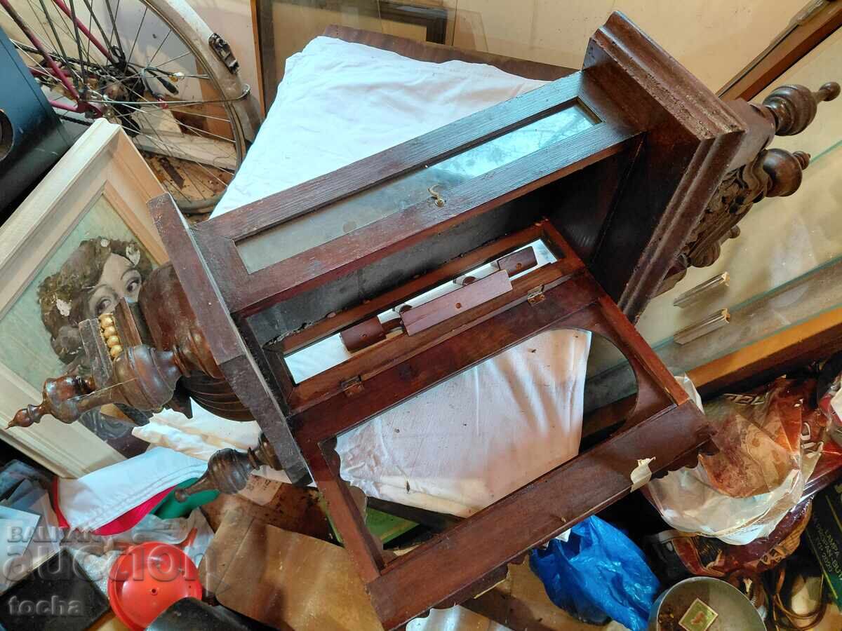 Δημοπρασία Μεγάλο κουτί για ρολόι τοίχου. BZC Δημοπρασία Μεγάλο κουτί για ρολόι τοίχου. BZC