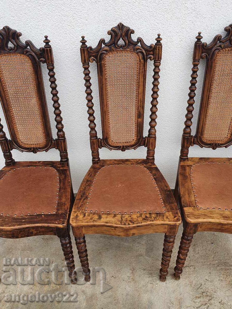Auction  Beautiful vintage chairs array!!!