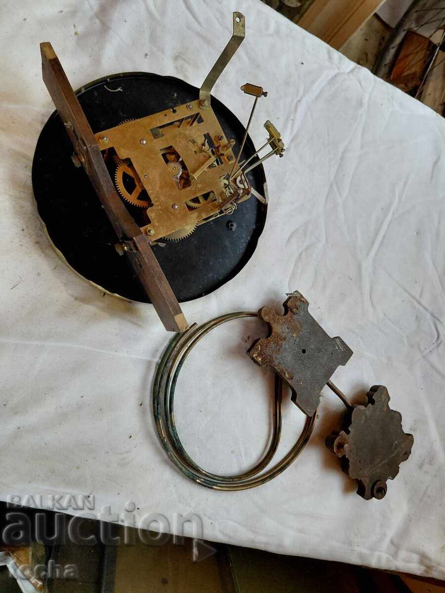 Δημοπρασία Μηχανισμός και χορδές για ρολόι τοίχου. BZC