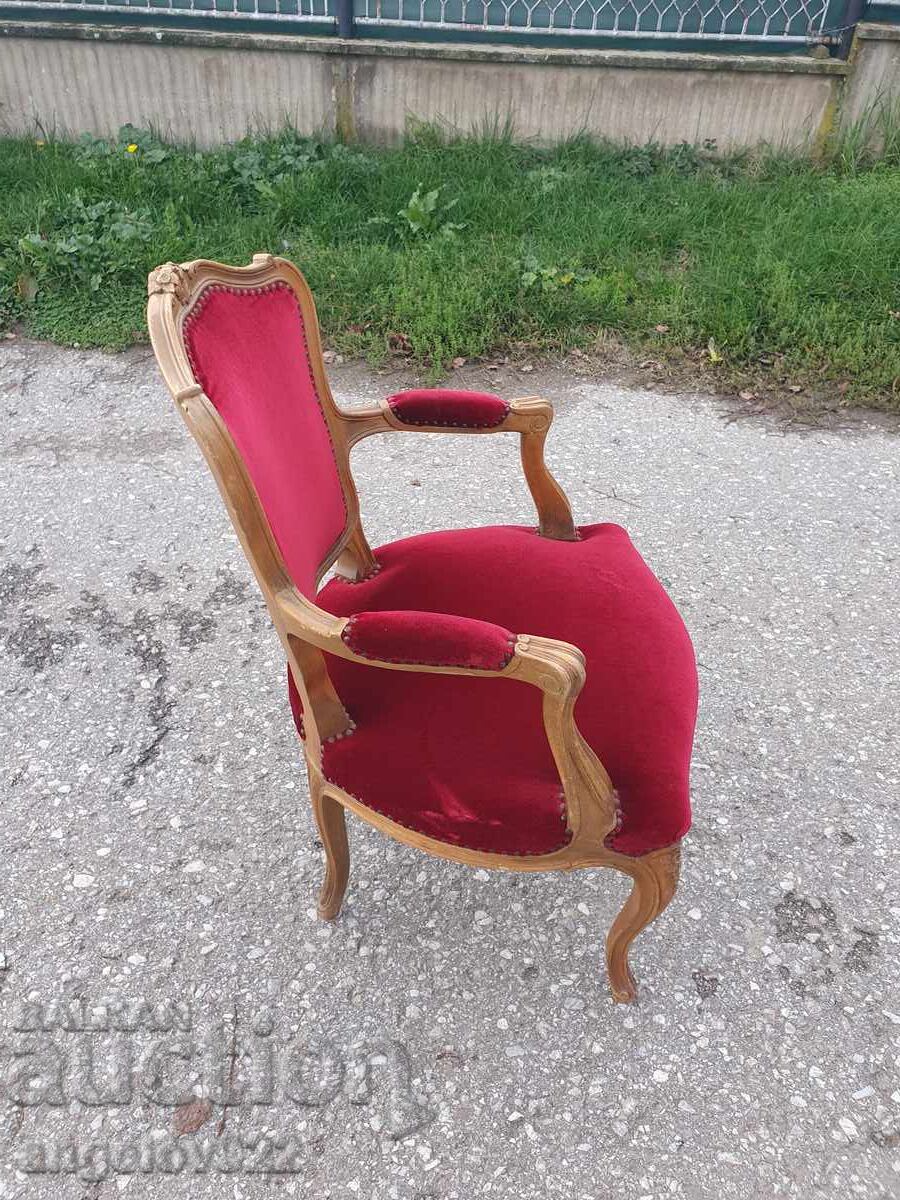 Auction  Beautiful vintage armchair solid wood!!!