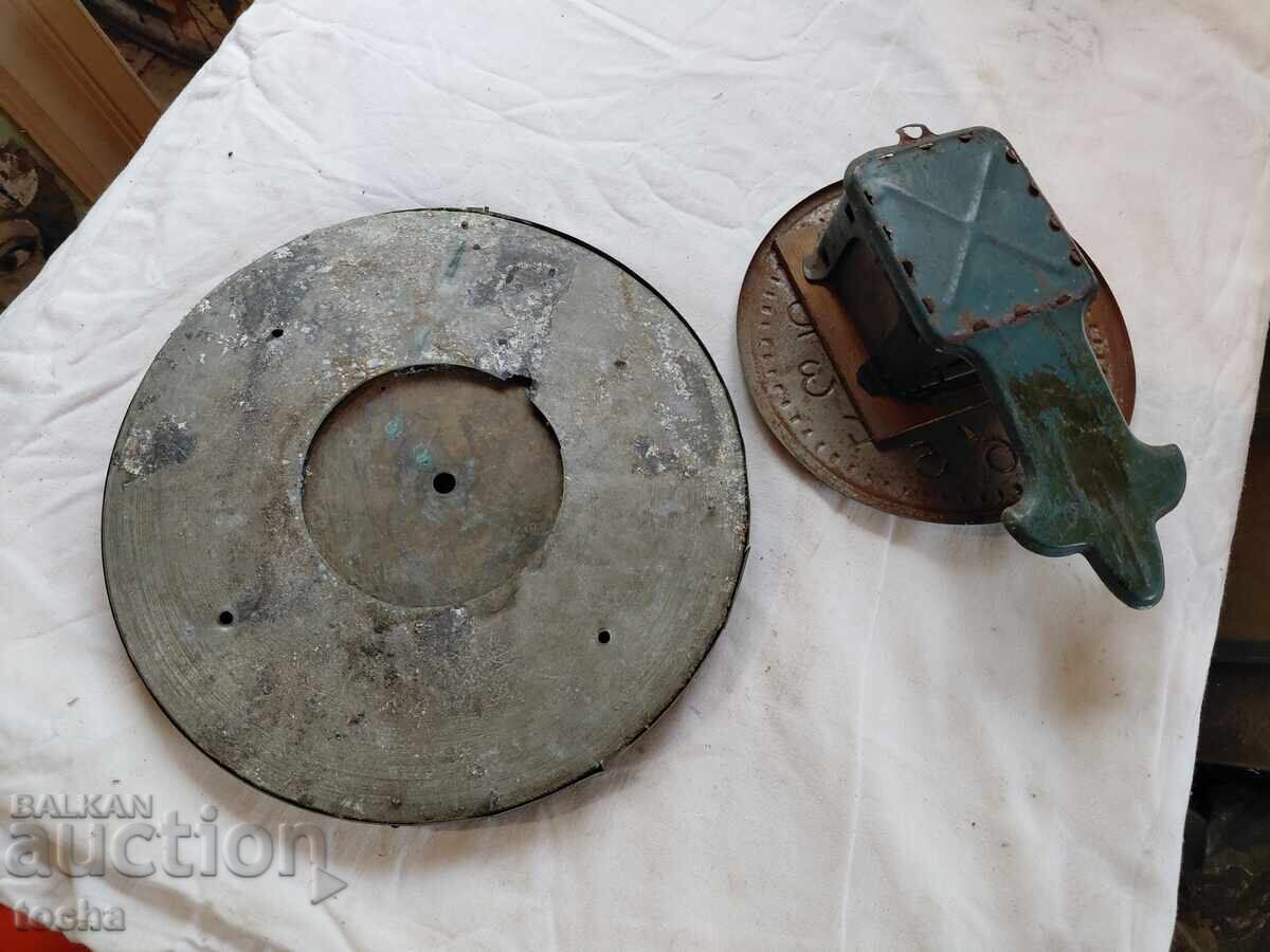 Ρολόι και καντράν. BZC με τιμή 15.50 BGN | € 7.93 Ρολόι και καντράν. BZC με τιμή 15.50 BGN | € 7.93