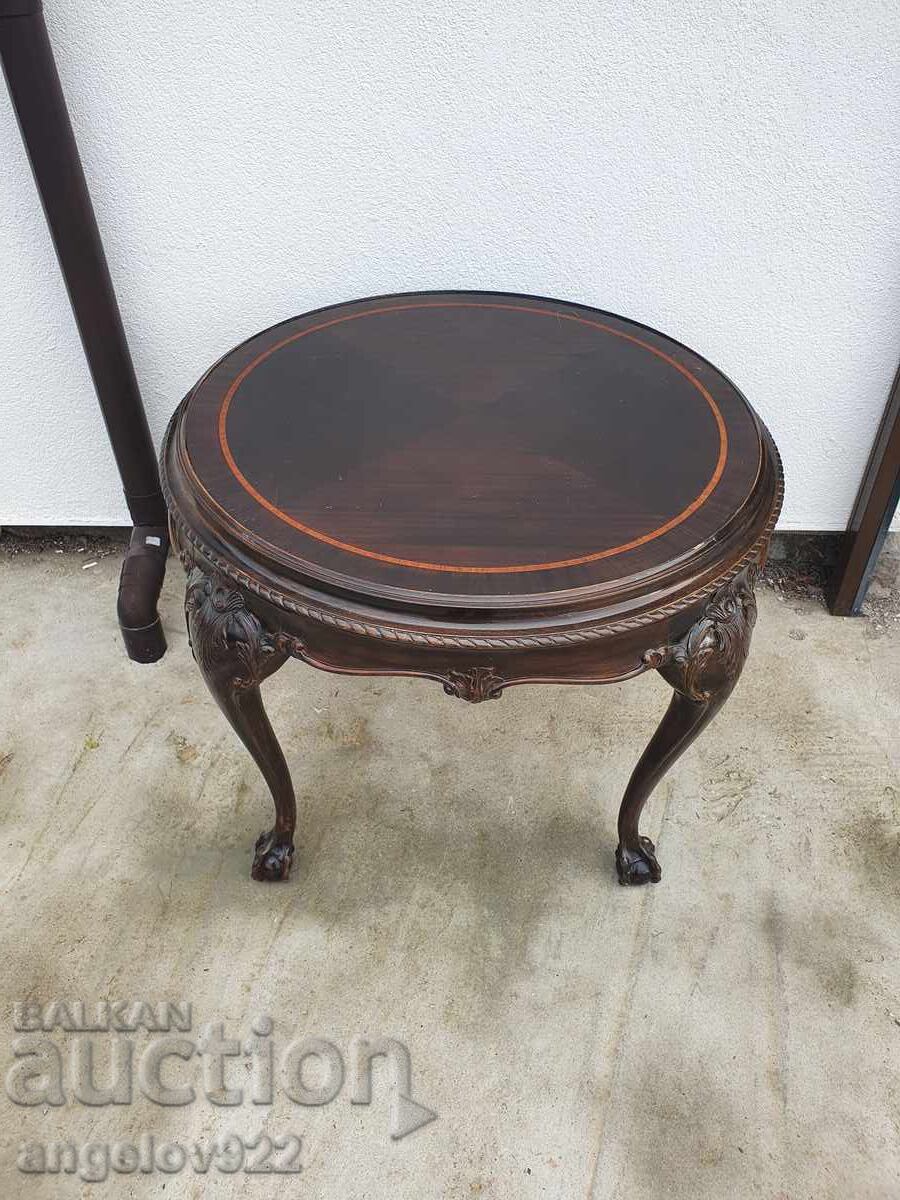 Beautiful vintage table, absolutely solid wood!!! with price 99.00 BGN | € 50.62 Beautiful vintage table, absolutely solid wood!!! with price 99.00 BGN | € 50.62