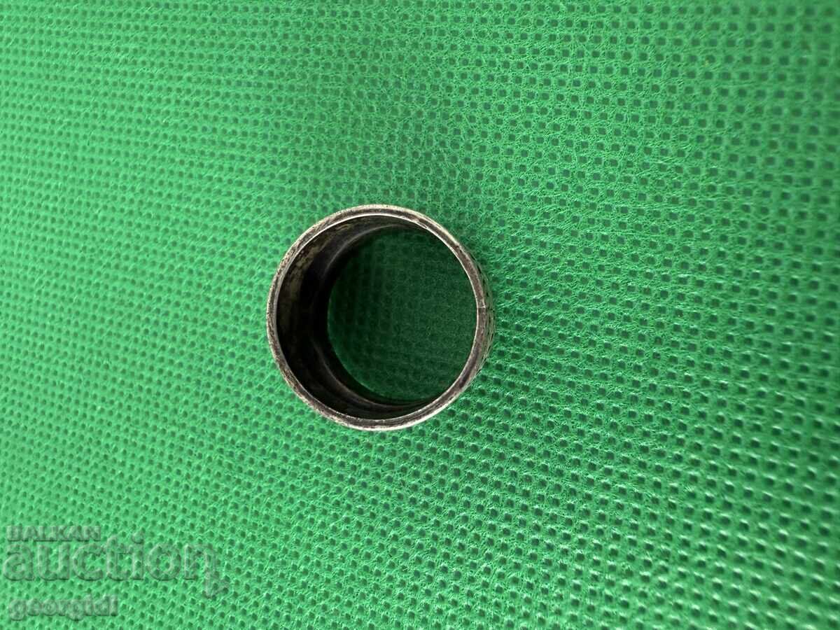 Δημοπρασία Χειροποίητο ασημένιο δαχτυλίδι. Νο. 7633