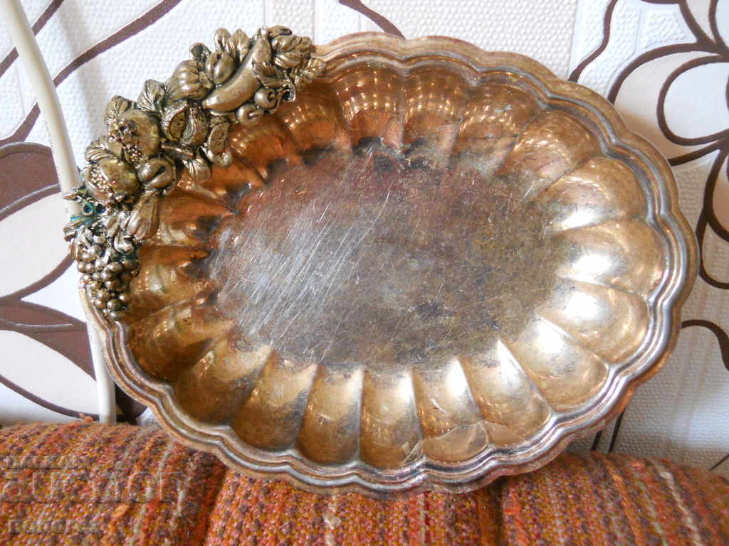 Licitație Tava placata cu argint antic Licitație Tava placata cu argint antic