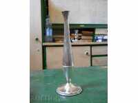 Vază veche argintată pentru o floare