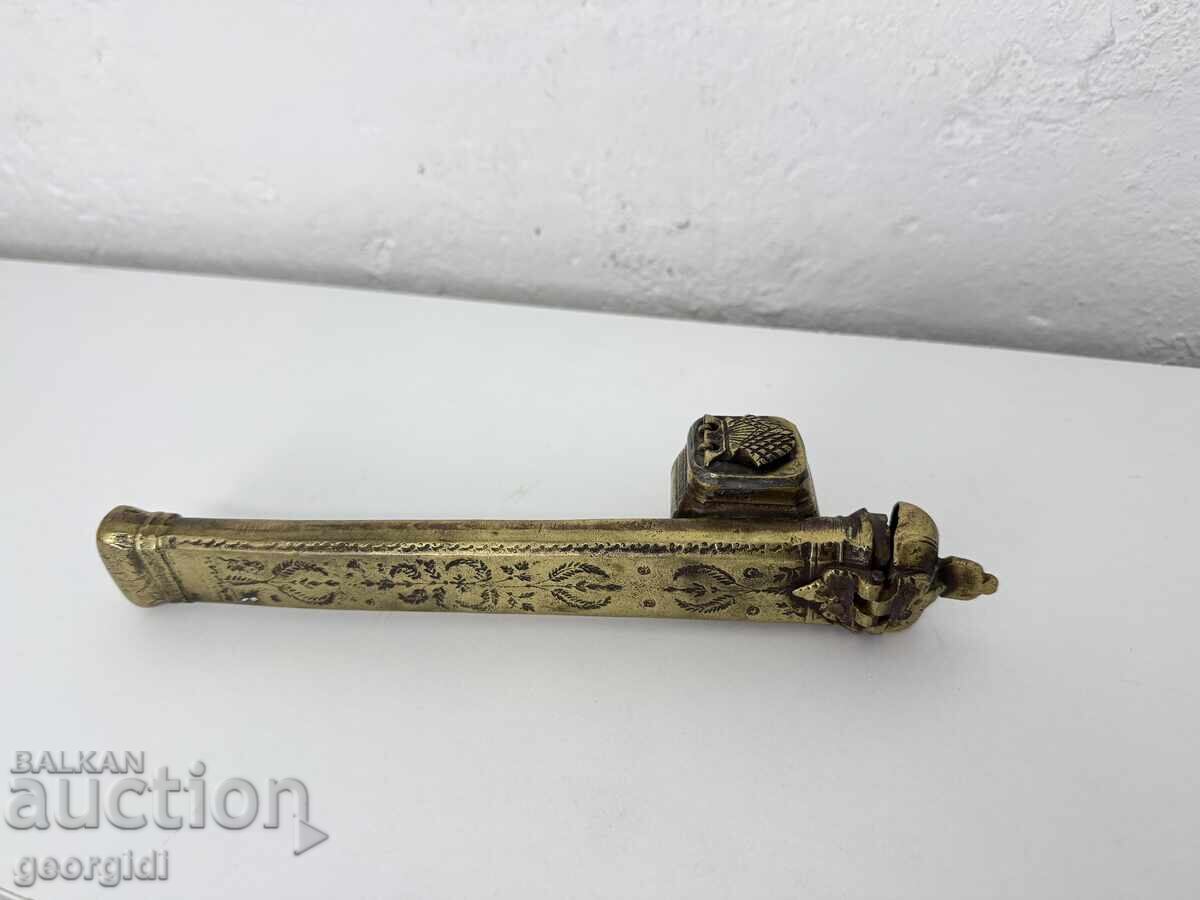 Доставка на Традиционен бронзов девит / мастилница / писалище №7629