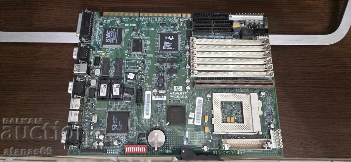 Placă de bază pentru calculator - deșeuri electronice nr. 9 Placă de bază pentru calculator - deșeuri electronice nr. 9