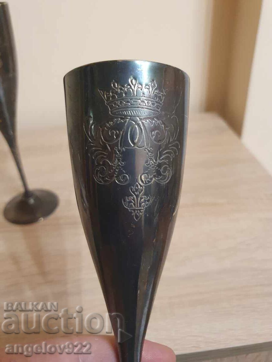 Аукцион Винтидж гравирани метални чаши за вино!!!