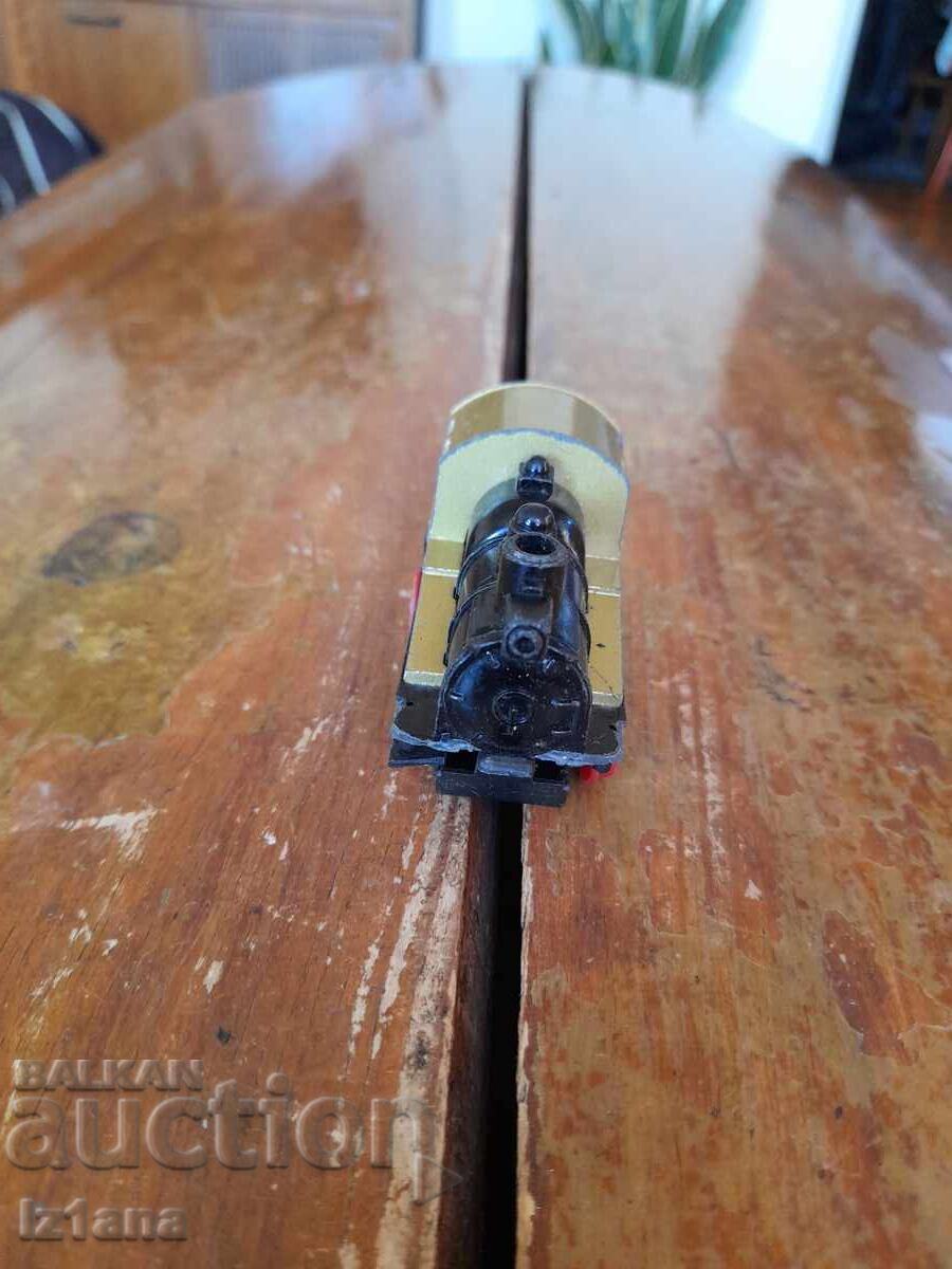 Стара играчка локомотив с цена 27.00 лв. | € 13.80