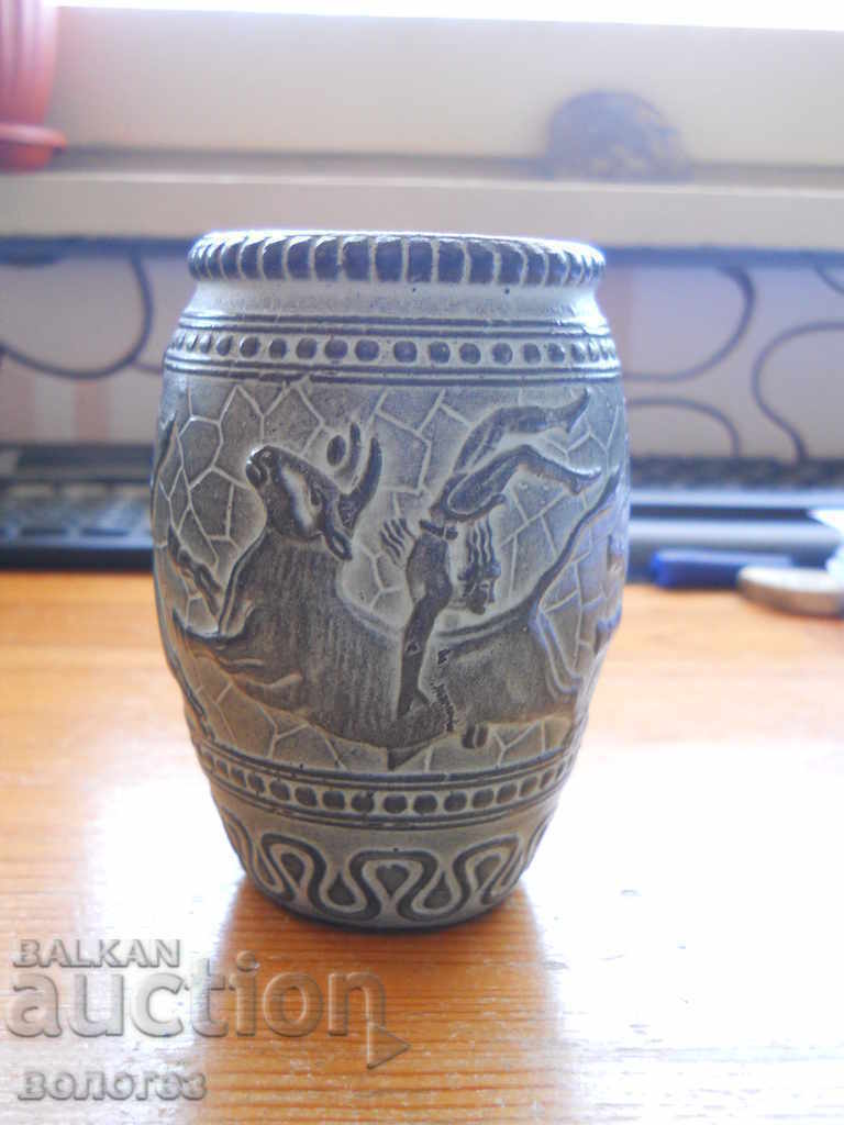 Licitație Vas din ceramică cu motive minoice - Knossos, Creta Licitație Vas din ceramică cu motive minoice - Knossos, Creta