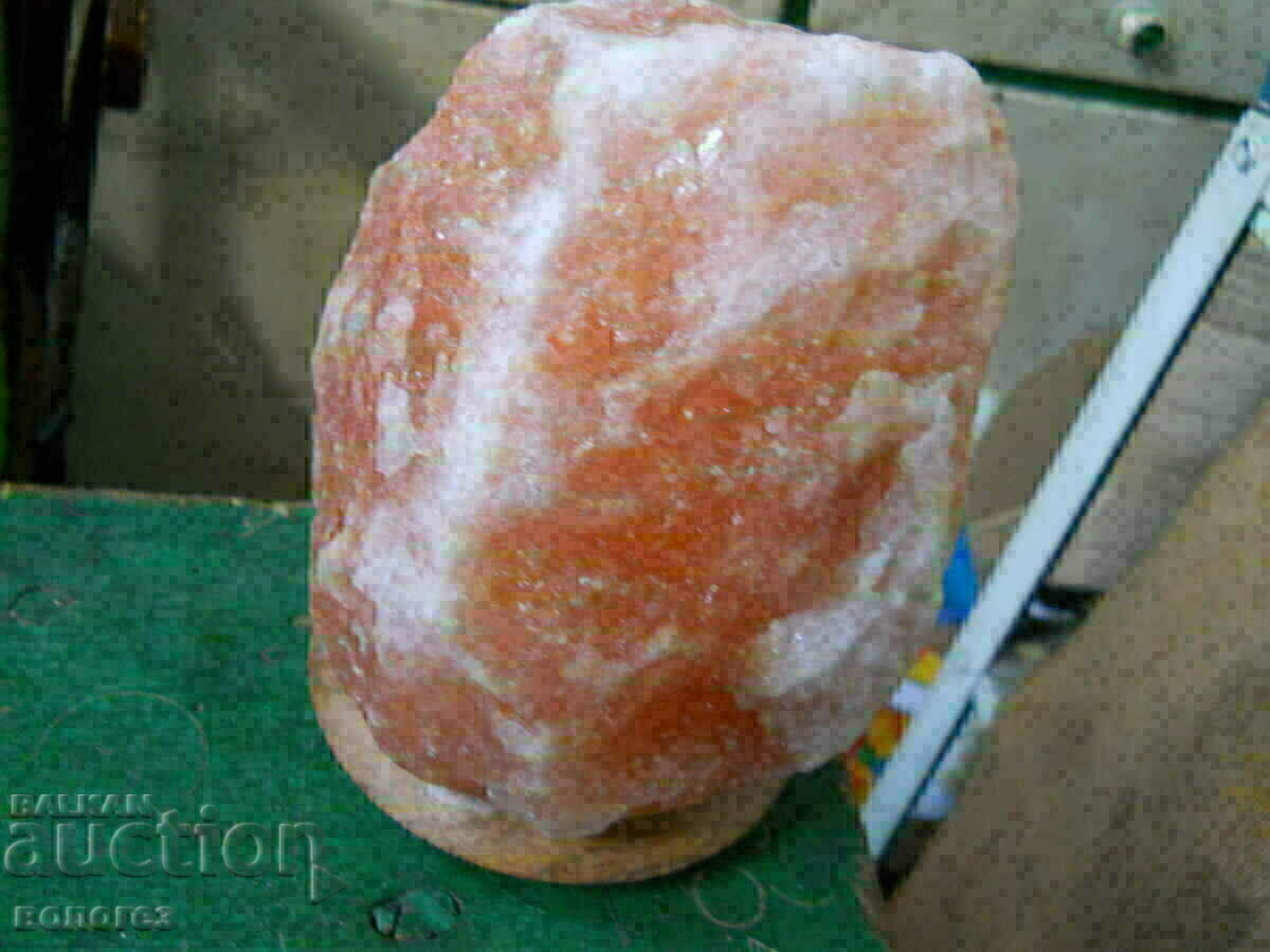 Himalayan salt night lamp with price 25.00 BGN | € 12.78
