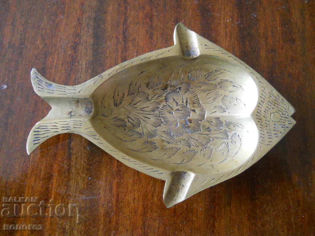Antique brass ashtray Antique brass ashtray