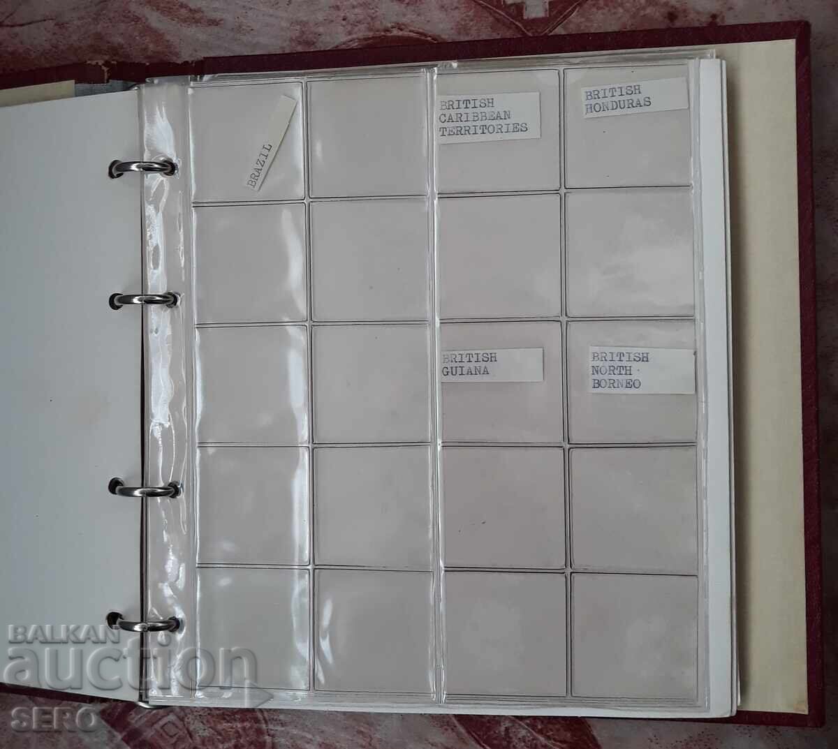 Delivery of Coin album with 10 sheets for 160 coins of different sizes
